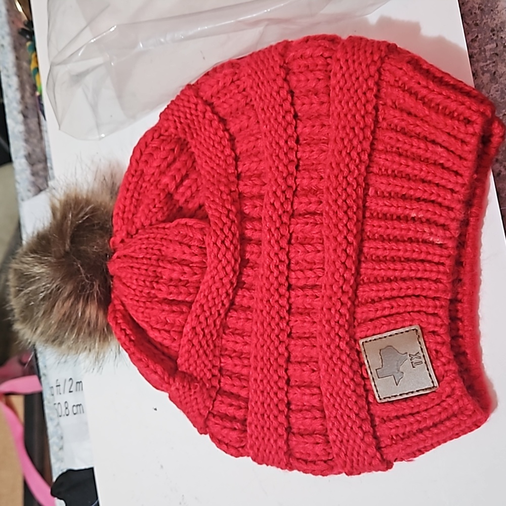Women Winter TX Knit with Faux fur Pom Stretchy Ski Beanie hat Soft Red beanie